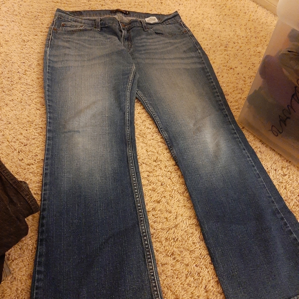 Women's low rise jeans